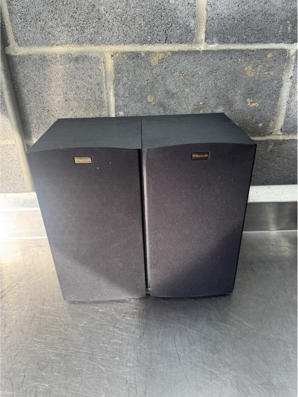 Klipsch R-15M Reference Bookshelf Speakers Pair Black Tested - NICE w/ Grilles